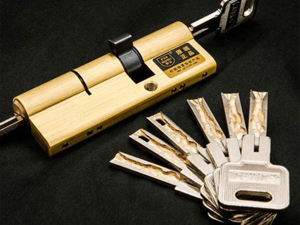 建水24小时上门开锁公司