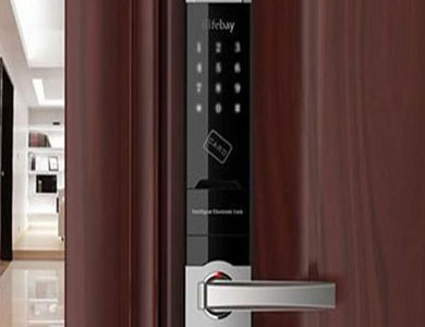 建水24小时上门开锁公司